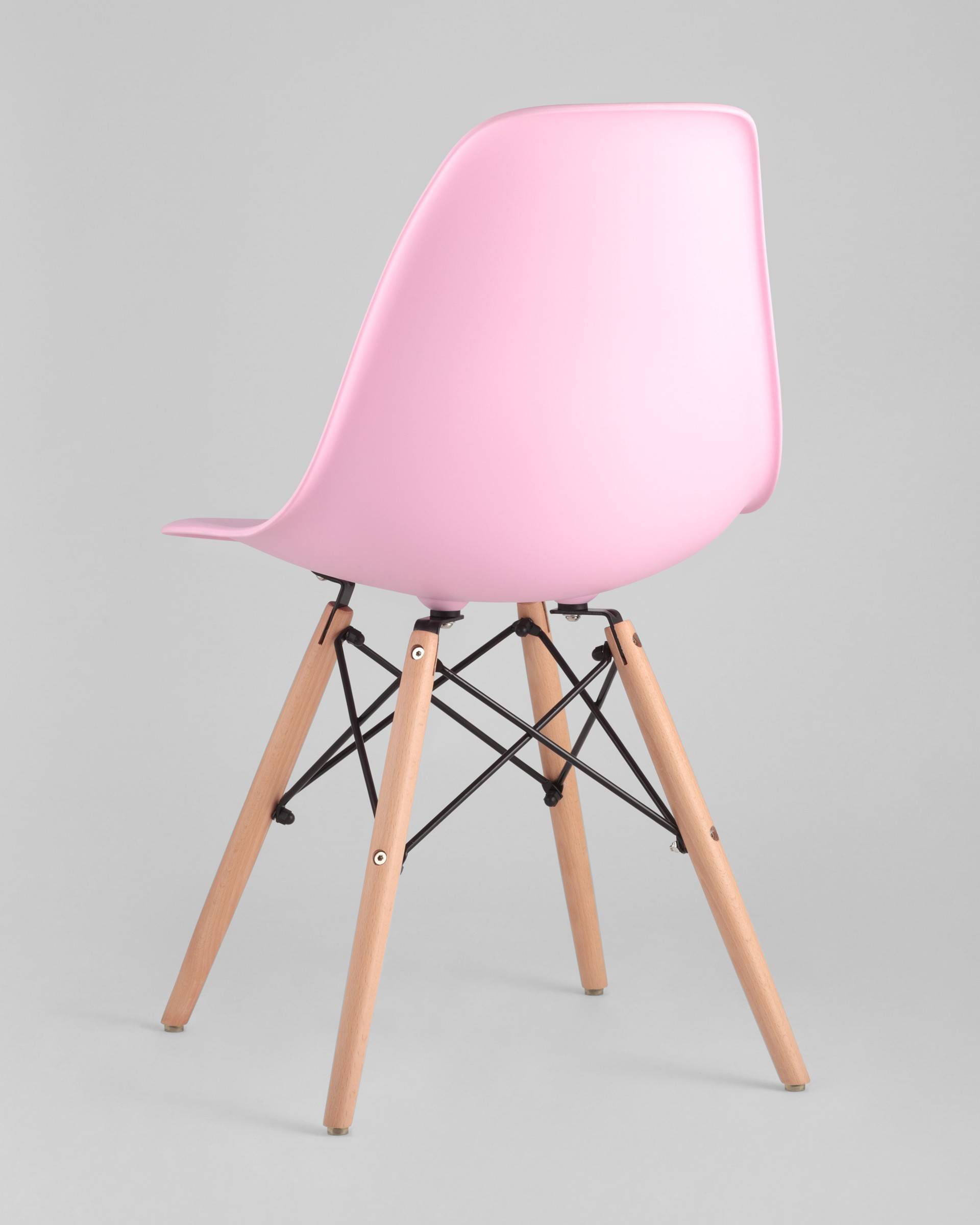 Стул Eames DSW розовый из Италии