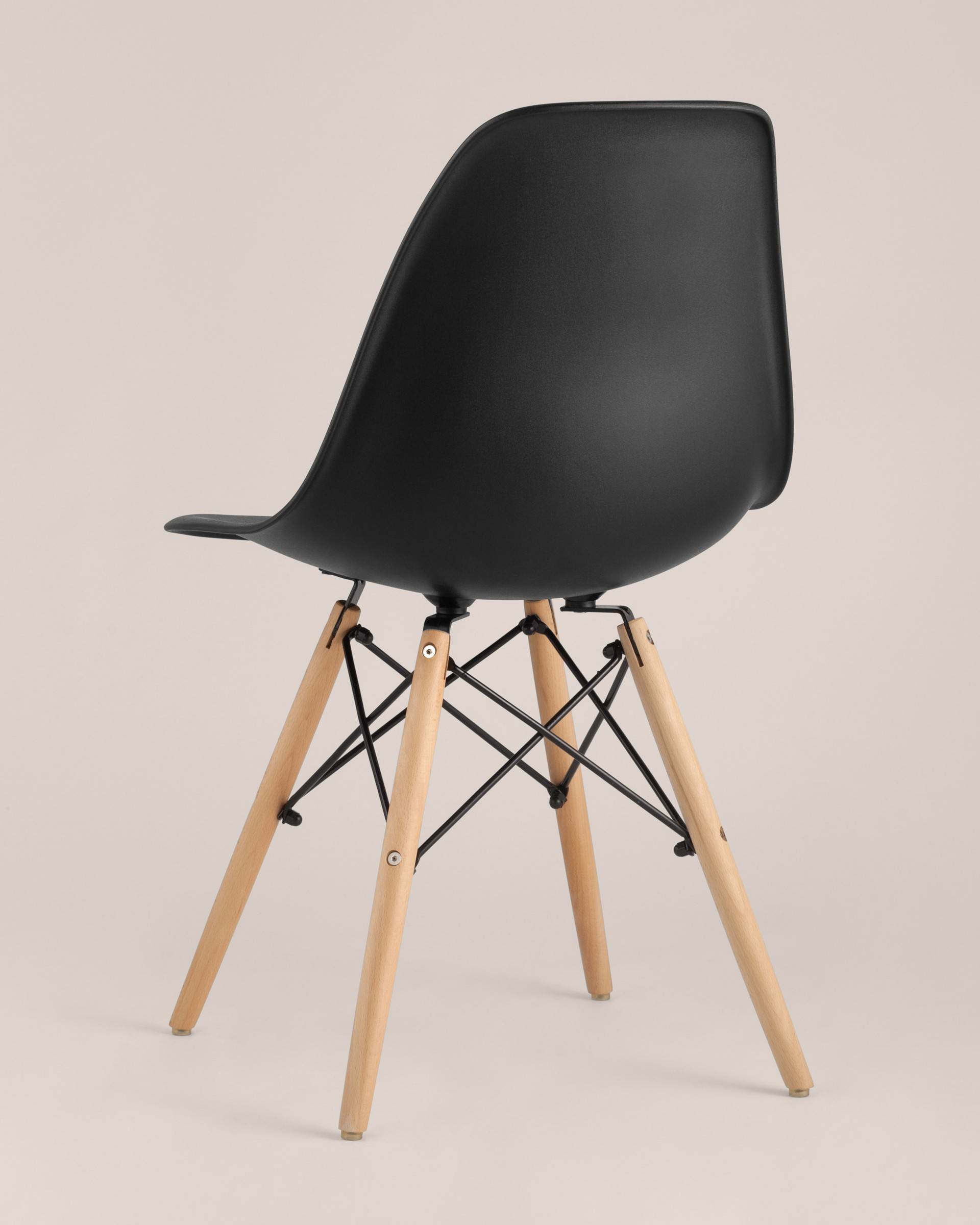 Стул Eames DSW черный из Италии