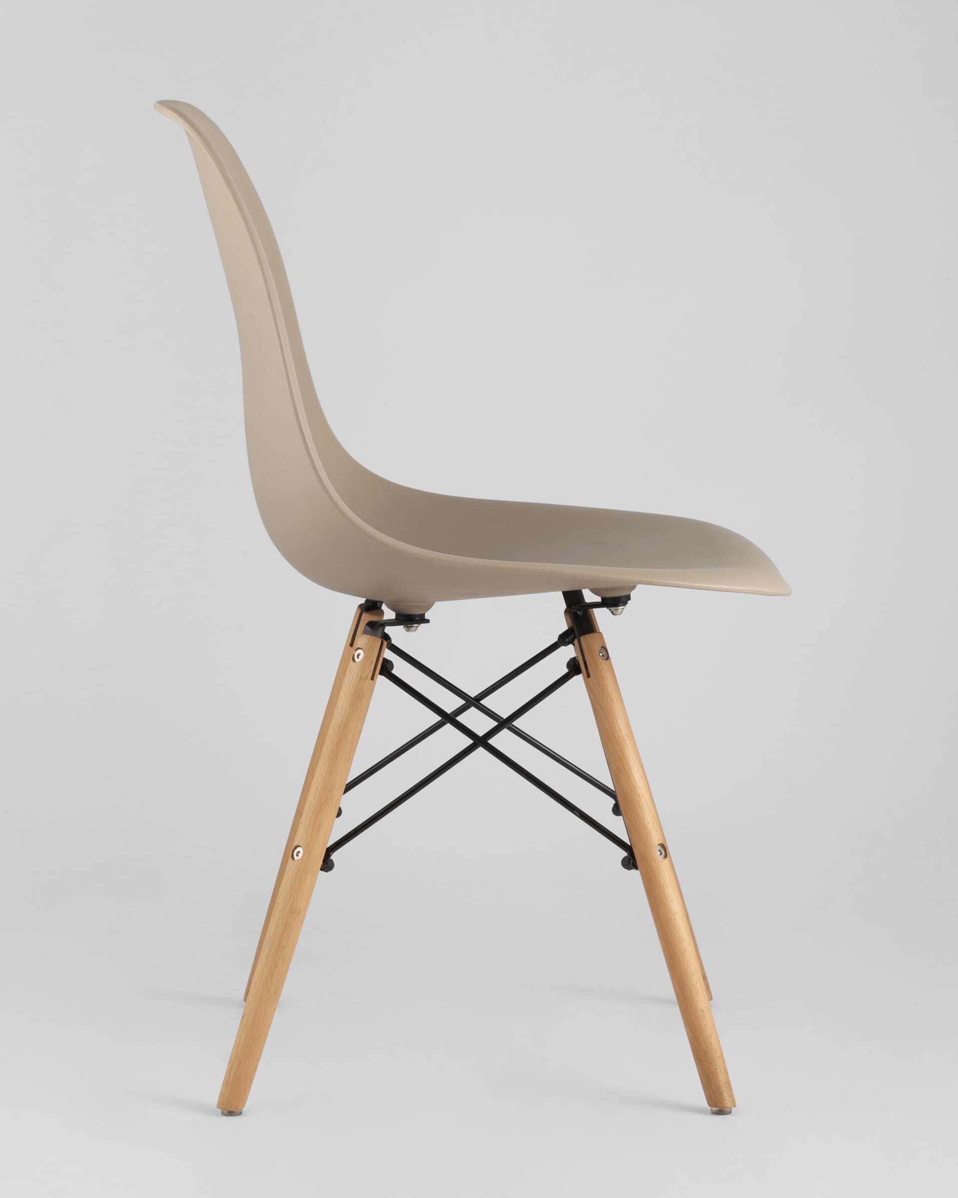 Стул Eames DSW бежевый x4 из Италии
