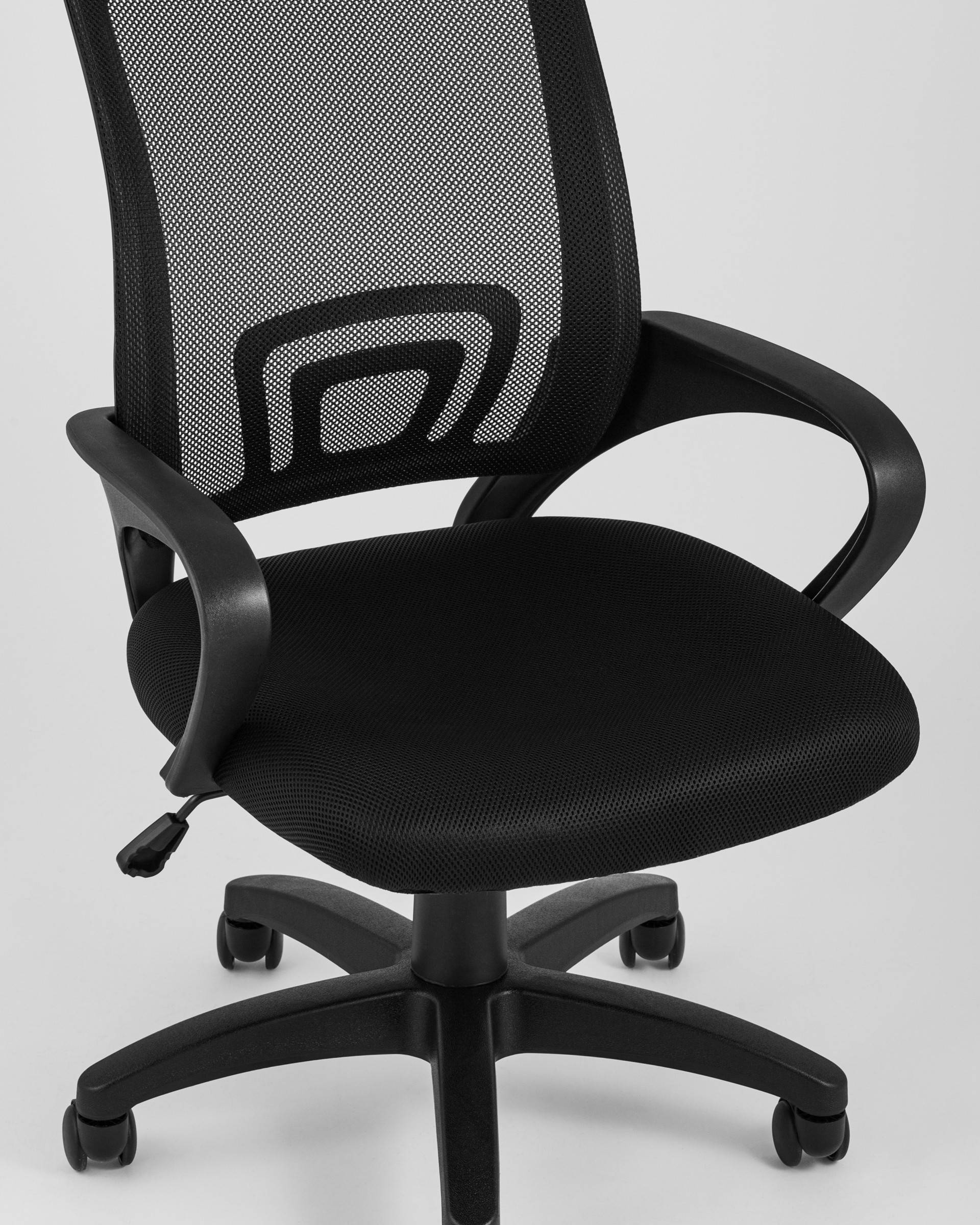 Кресло офисное TopChairs Simple черное из Италии