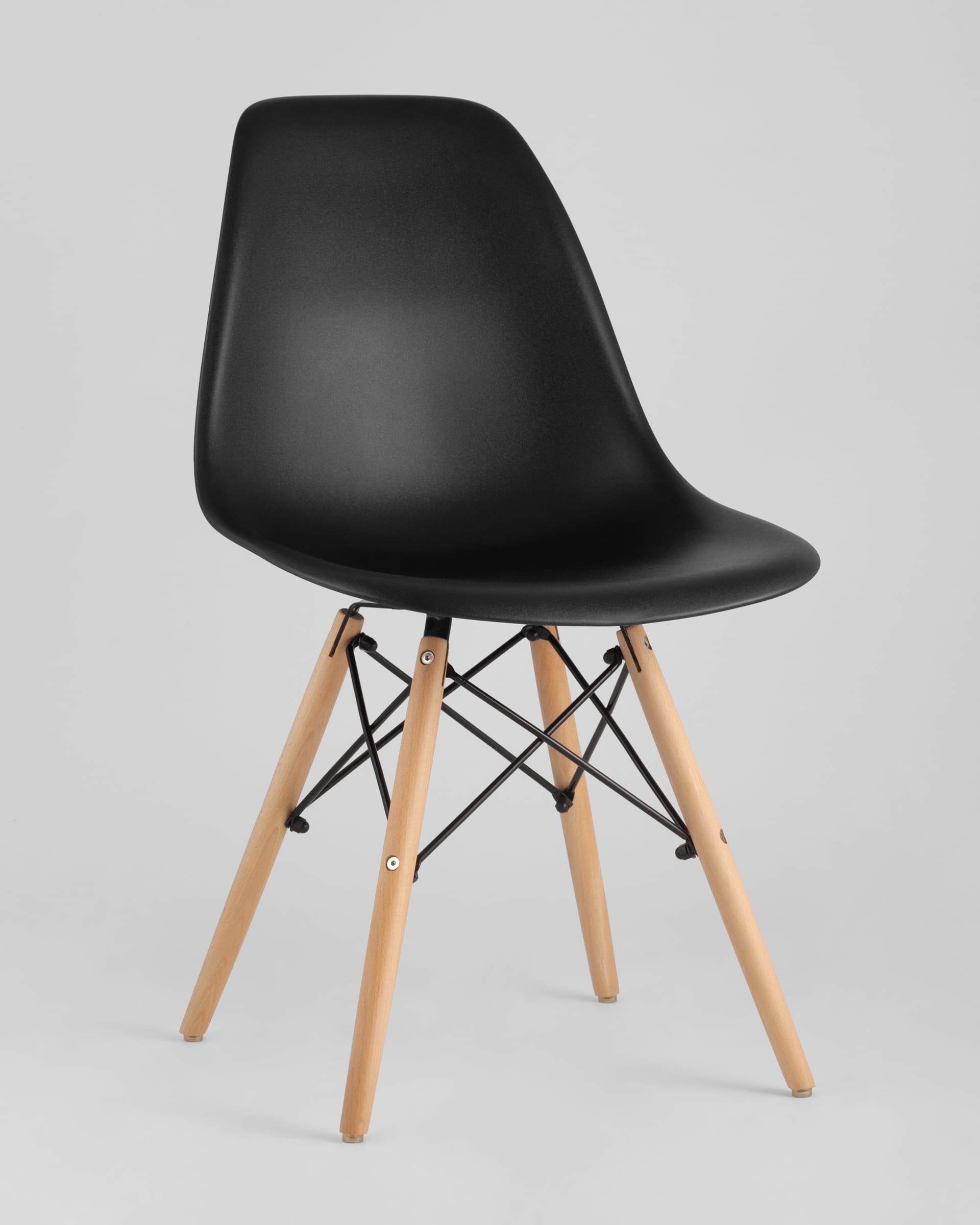 Стул Eames Style DSW черный (разборный каркас) из Италии