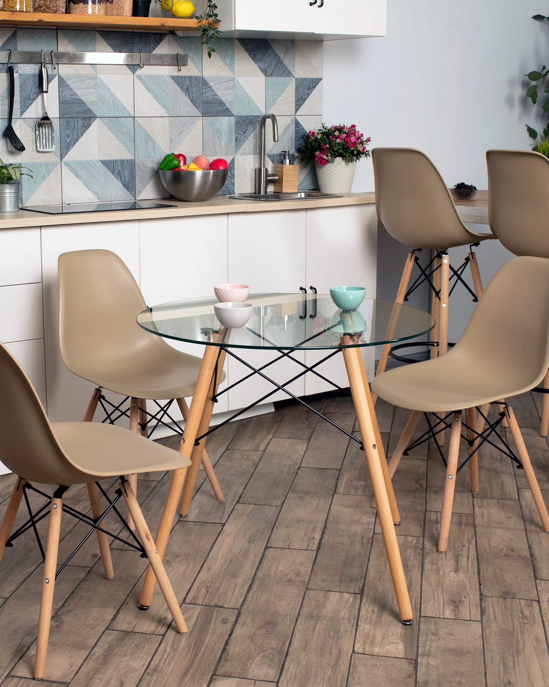 Стол Eames DSW D80 стеклянный из Италии