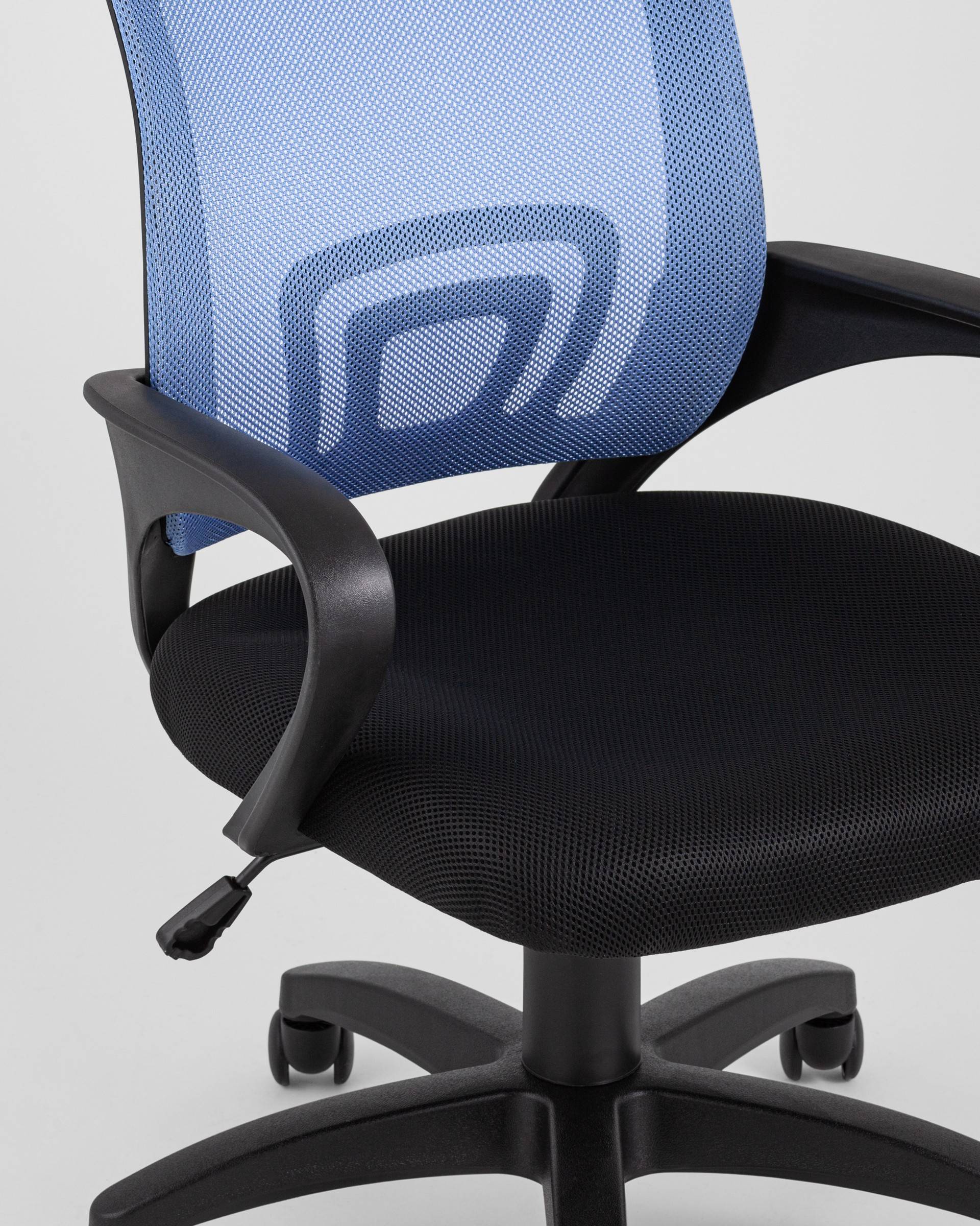 Кресло офисное TopChairs Simple голубое из Италии