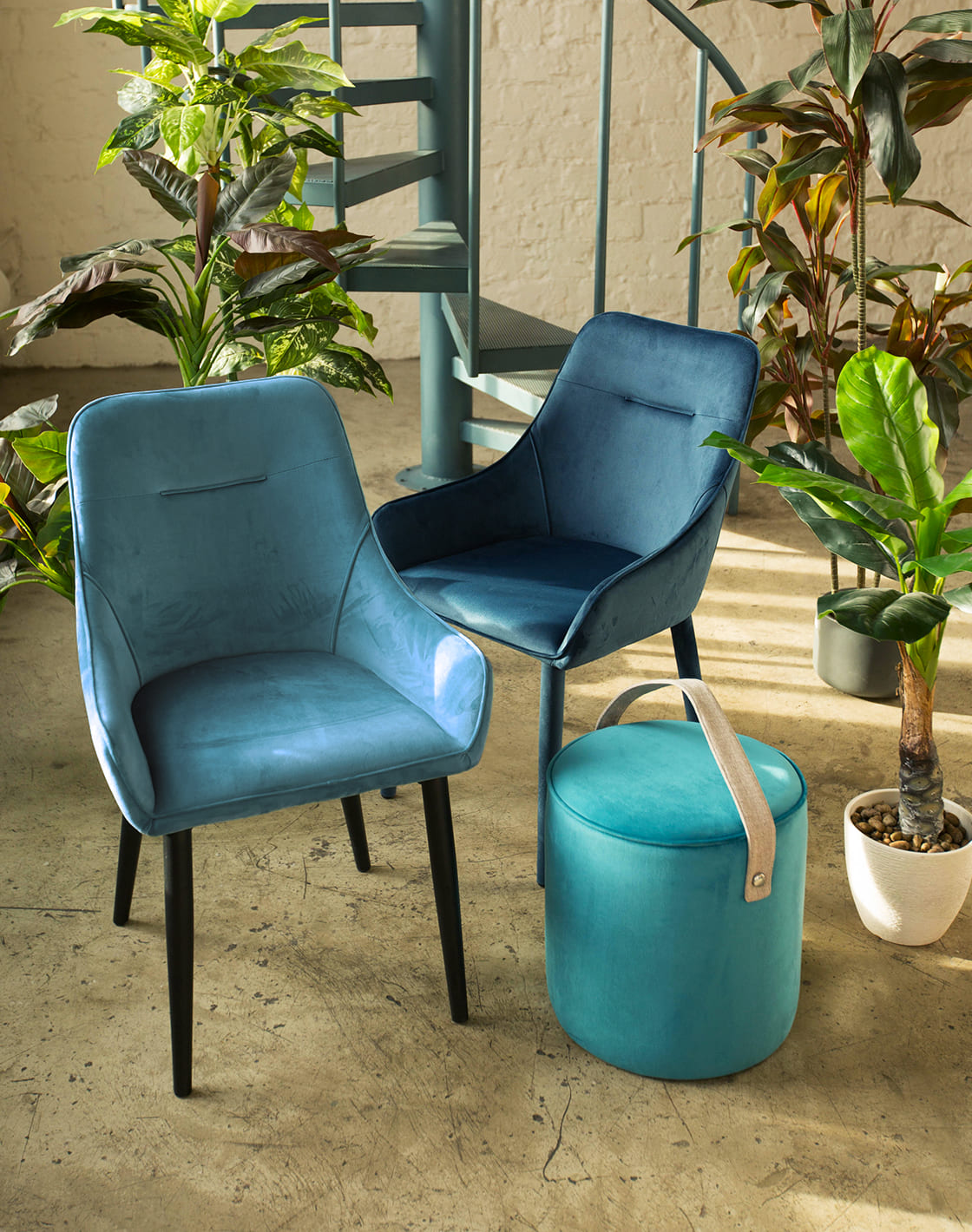 Стул Диана велюр темно-бирюзовый из Италии