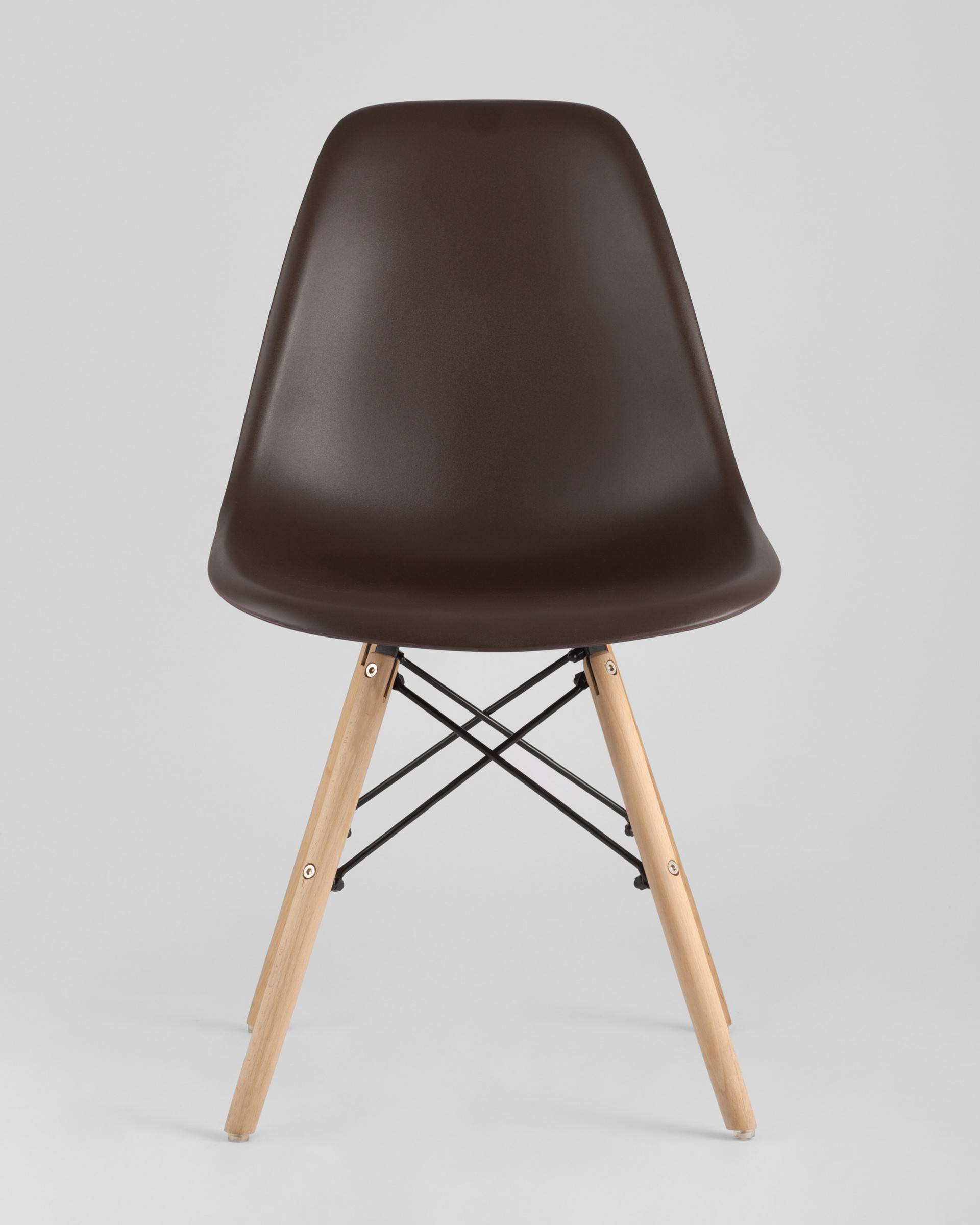 Стул Eames DSW коричневый из Италии